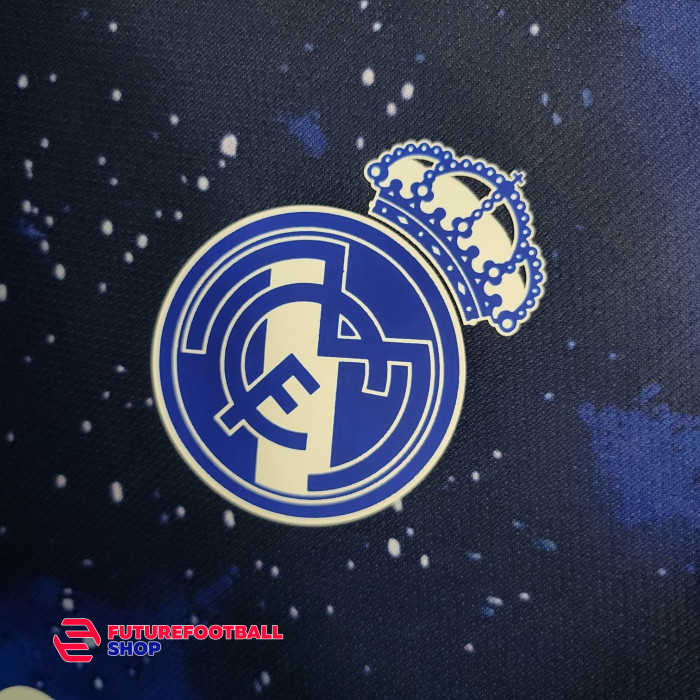 Ретро футболка Реал Мадрид 2018/19 EA sports