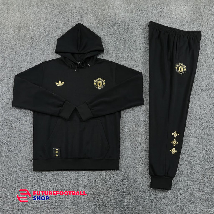 Спортивный костюм Манчестер Юнайтед 2026/27 с капюшоном MU45